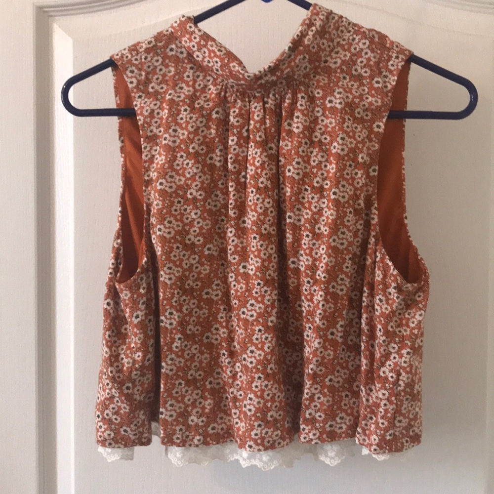 Floral Forever 21 printed top with lace detail